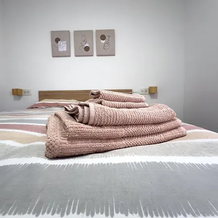 Caserna 13 - Luminoso Piso En شقة *